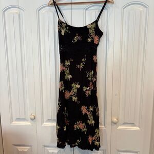 Bebe Floral Lace Panel Midi Dress Size‎ Small